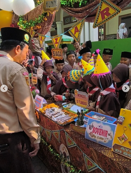 Bazar Siaga MI Salafiyah Warulor 